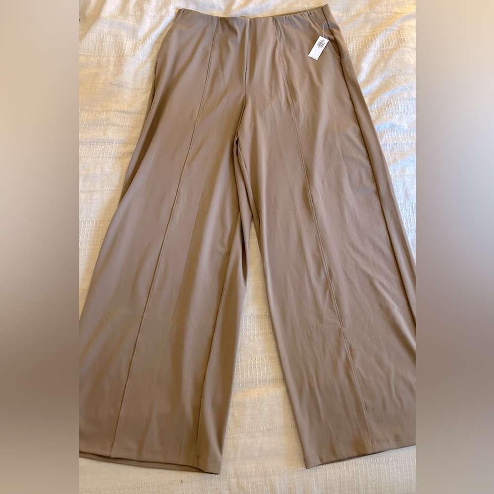 NWT Old Navy Powersoft Wide Leg Pants